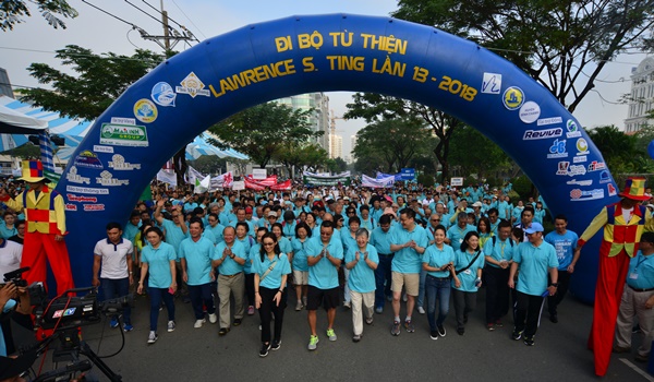 Ở lần thứ 13 tổ chức, chương trình Đi bộ từ thiện Lawrence S. Ting thu hút sự tham gia của hơn 15 ngàn người