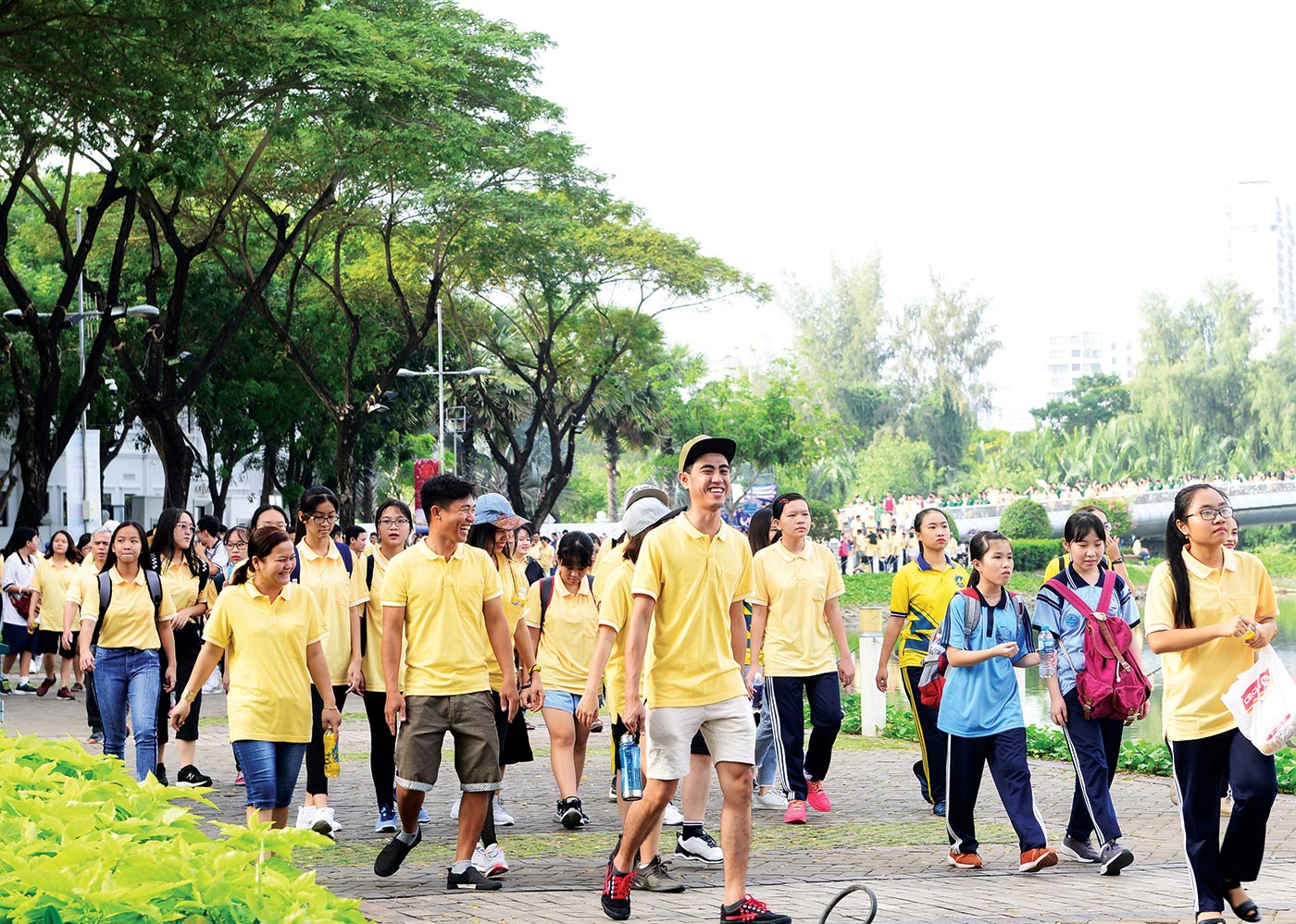 Nhiều học sinh, sinh viên, công nhân viên chức, người cao tuổi tham gia với tinh thần thể thao và chia sẻ