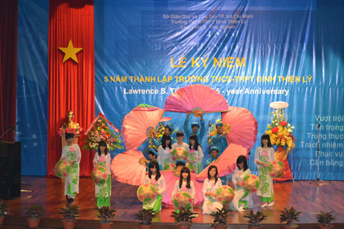 5 năm thành lập Trường THCS – THPT Đinh Thiện Lý
