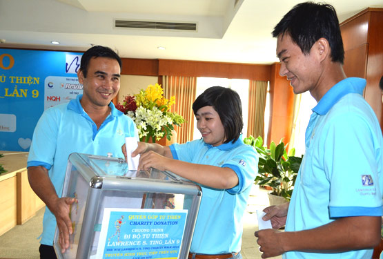 Cùng đại sứ Quyền Linh góp xuân cho người nghèo