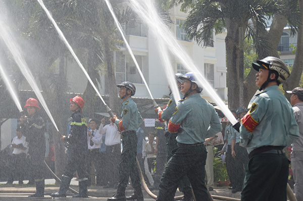 Phú Mỹ Hưng: Nỗ lực vì bình yên của cư dân – bài 1:  Đội bảo vệ “n trong 1”