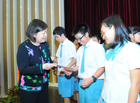 Học bổng Lawrence S. Ting: 10 năm ‘ươm mầm’ tri thức, 10 năm giúp các em học sinh sinh viên …