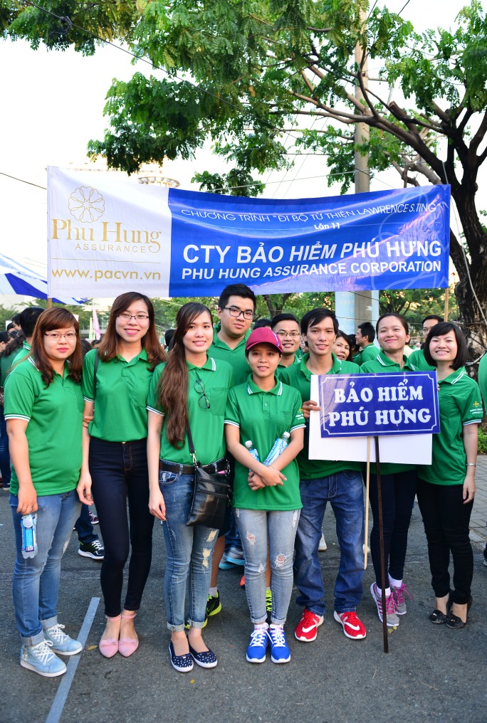 Bảo hiểm Phú Hưng tham gia đi bộ từ thiện Lawrence S. Ting