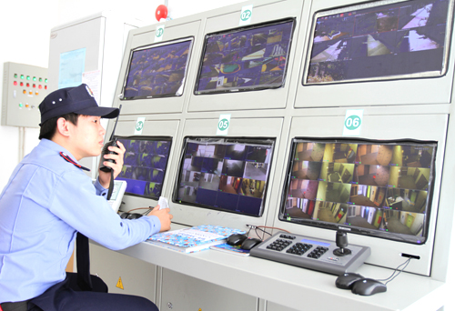 ton-hang-trieu-dola-cho-dich-vu-an-ninh-o-pho-nha-giau-10