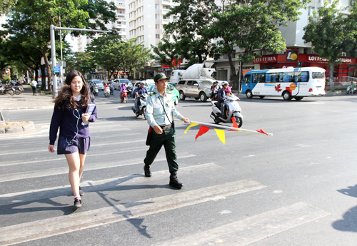 ton-hang-trieu-dola-cho-dich-vu-an-ninh-o-pho-nha-giau-5