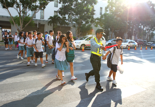 ton-hang-trieu-dola-cho-dich-vu-an-ninh-o-pho-nha-giau-6
