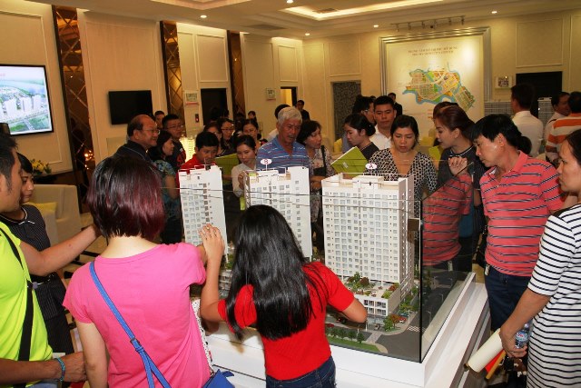 Bất động sản trung và cao cấp đang “hút” dòng tiền