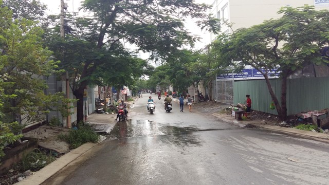  Khu dân cư Làng Đại học Nam Sài Gòn. Đây là một mô hình khu dân cư khép kín, đa số phục vụ sinh viên và đội nghủ chuyên gia, giảng viên. 