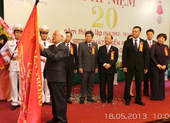 Tập đoàn CT&D và Công ty Phú Mỹ Hưng nhận Huân chương Lao động hạng nhất