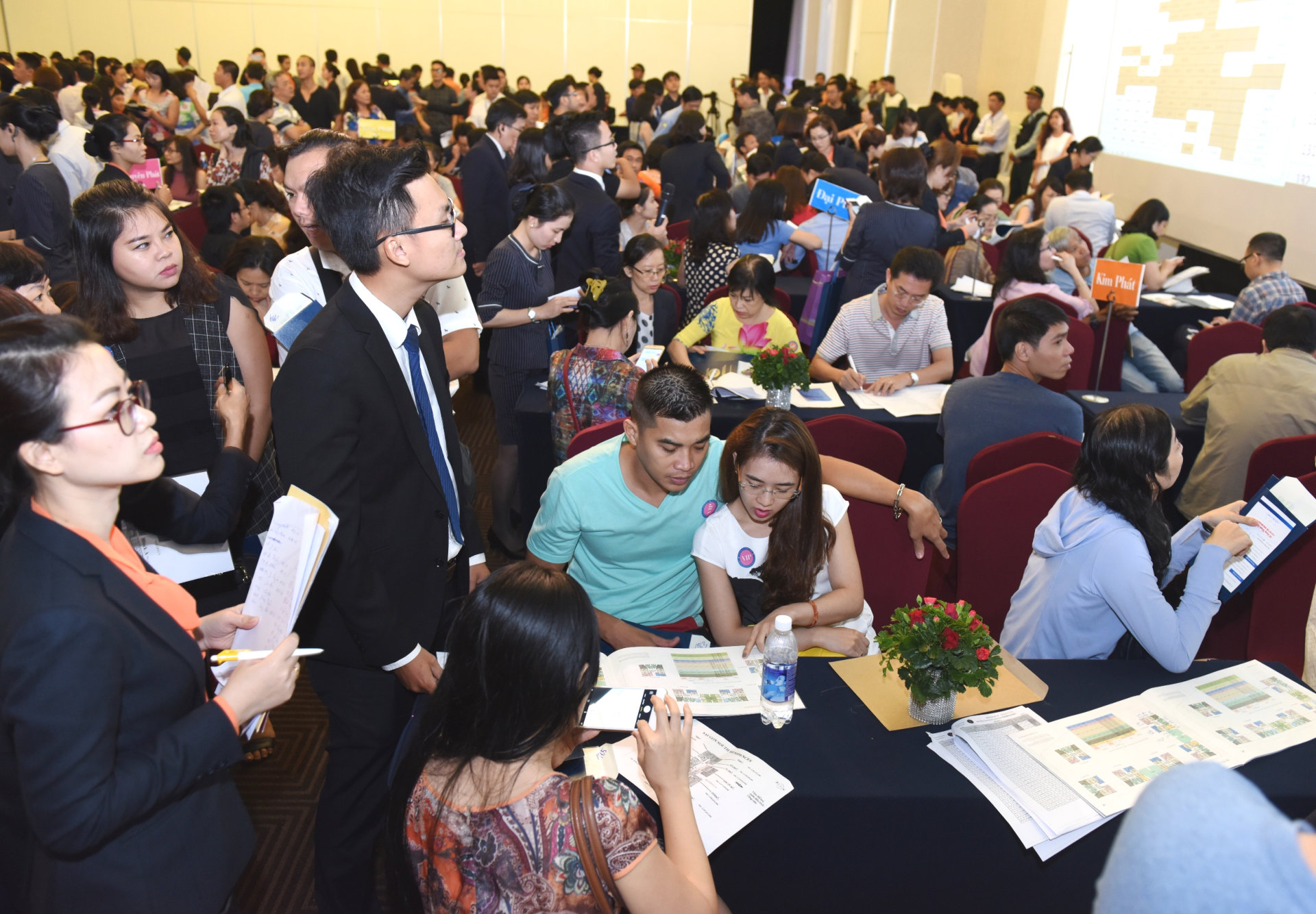 Hơn 500 căn hộ Saigon South Residences được đặt mua trong ngày mở bán