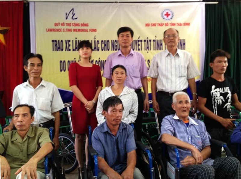 175 xe lăn, xe lắc trao tay người khuyết tật